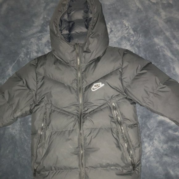Nike Sports Puffer Jacket | Poshmark